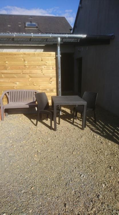 gites de l'archange Courtils Extérieur photo